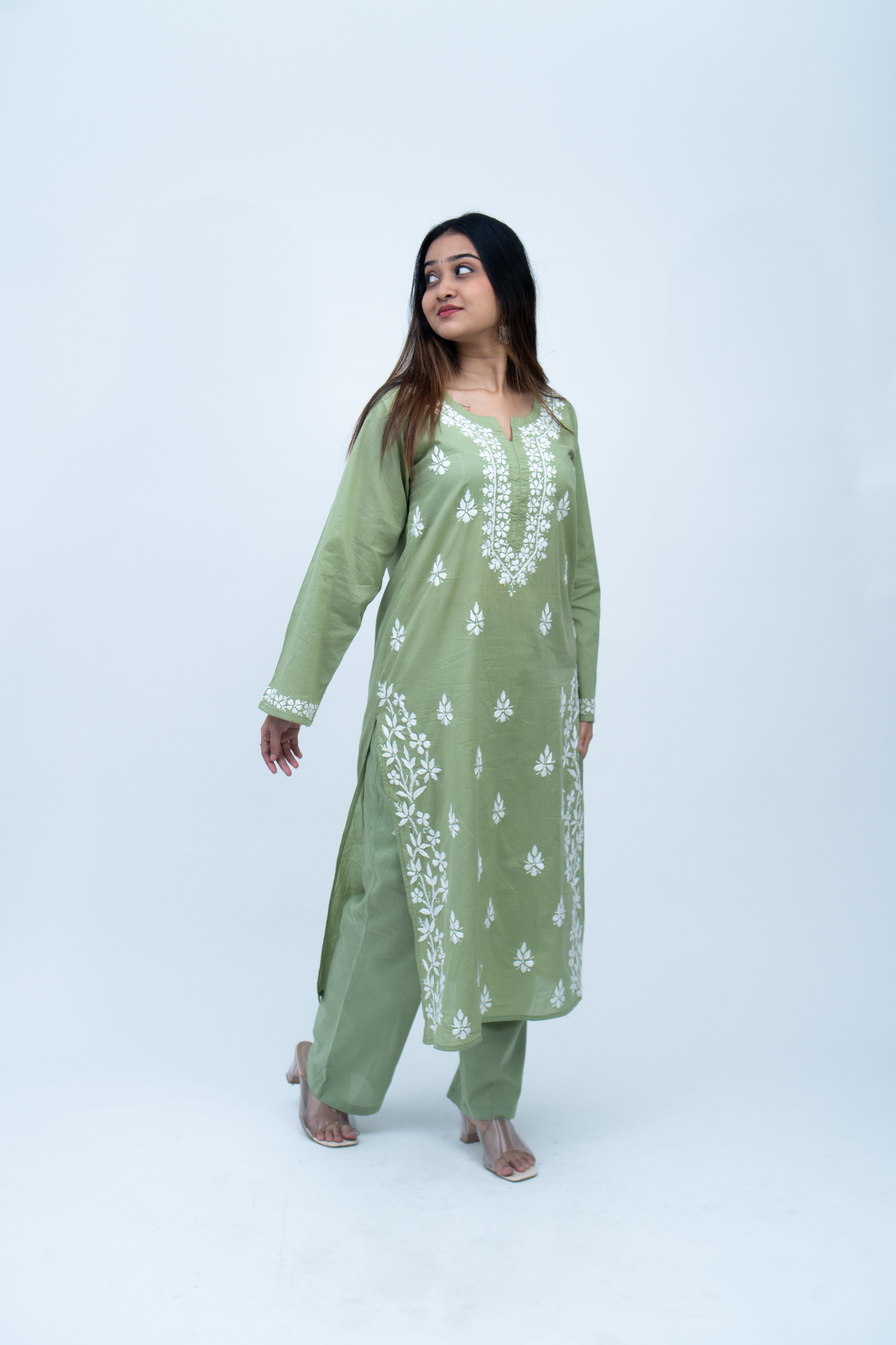 Chikankari Kurti Set- Kurti + Matching pants + Oxidize Earring