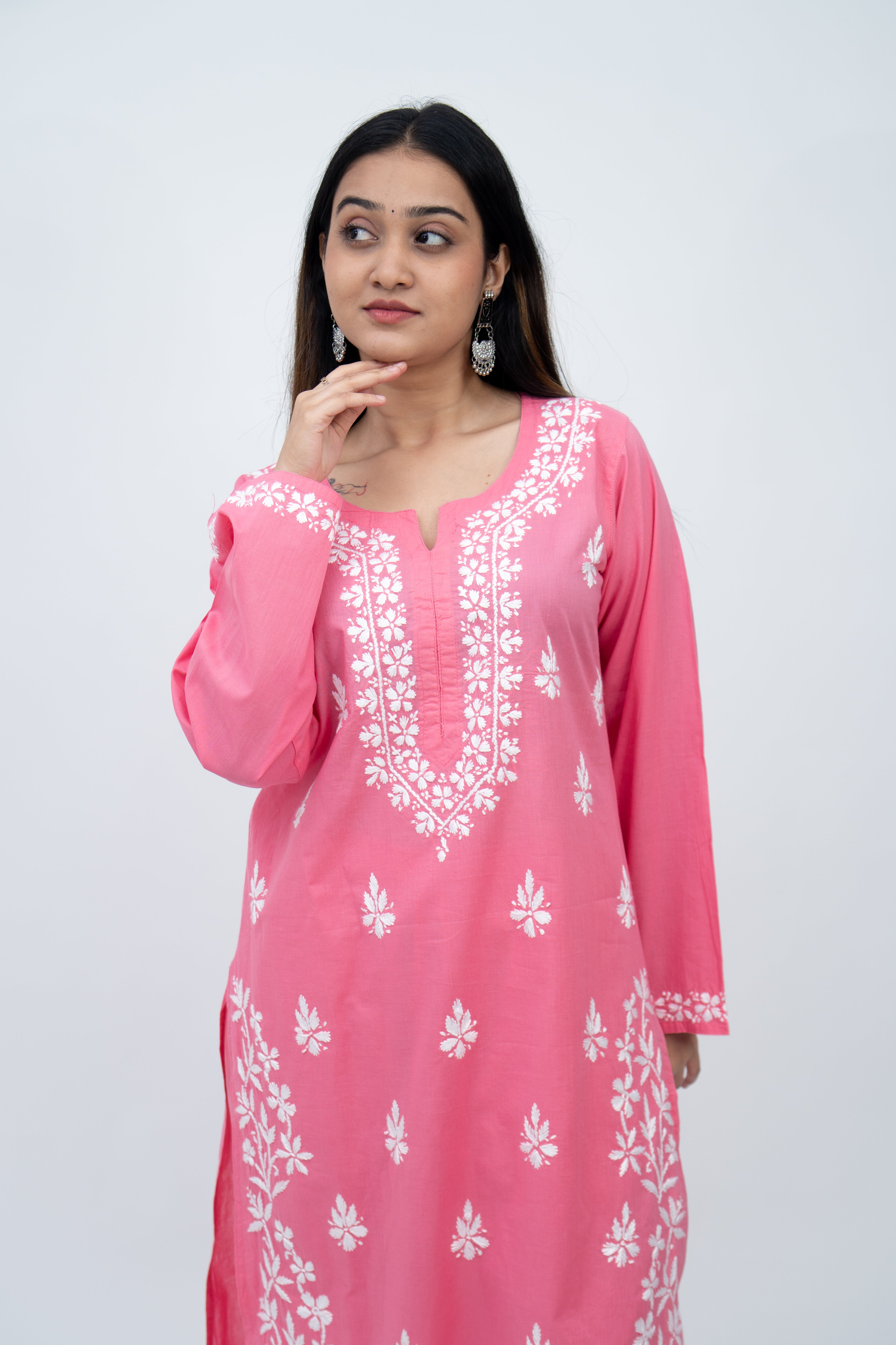 Sara Peach Kurti