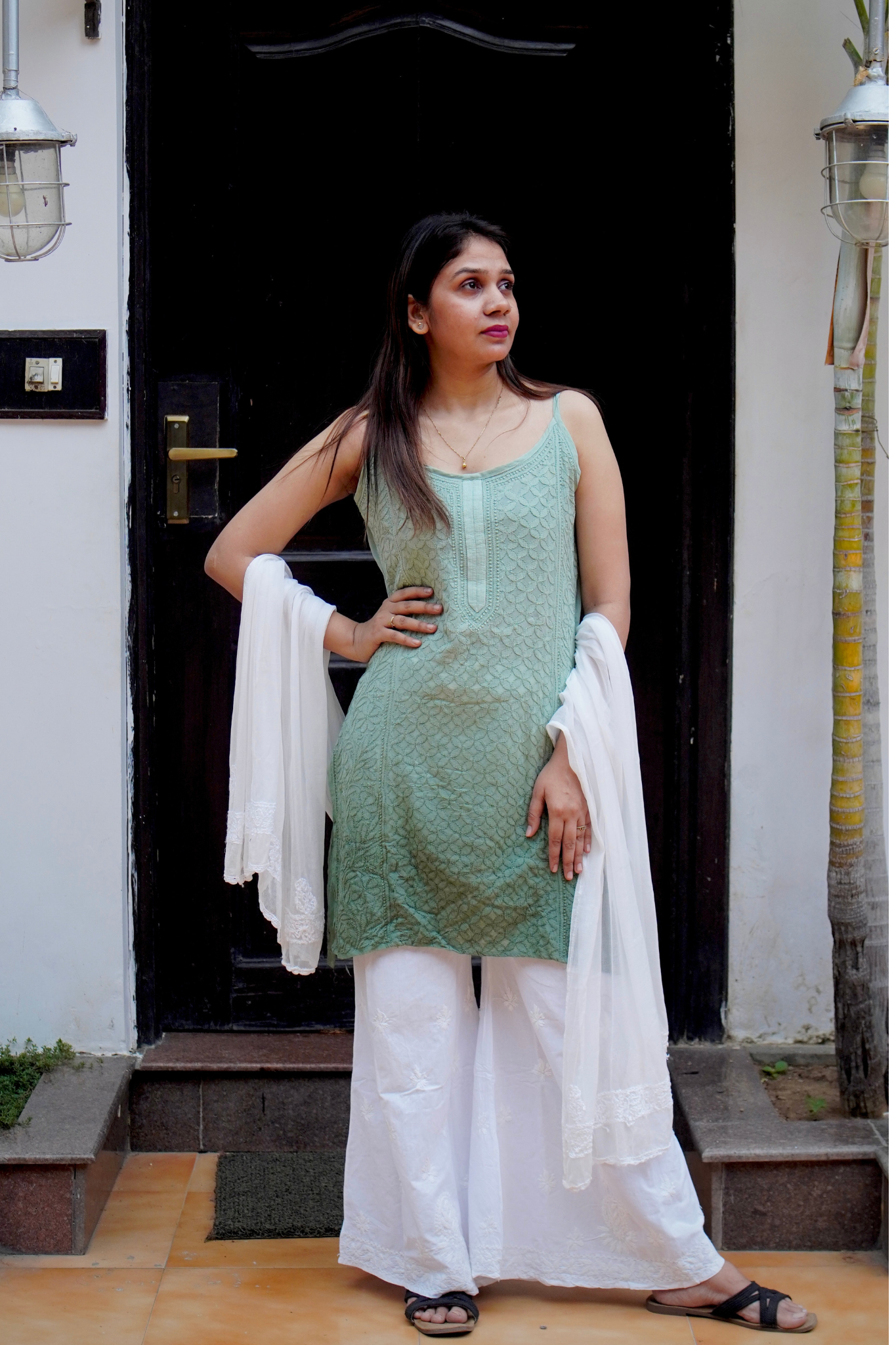 Viscous sleeveless Chikankari kurti