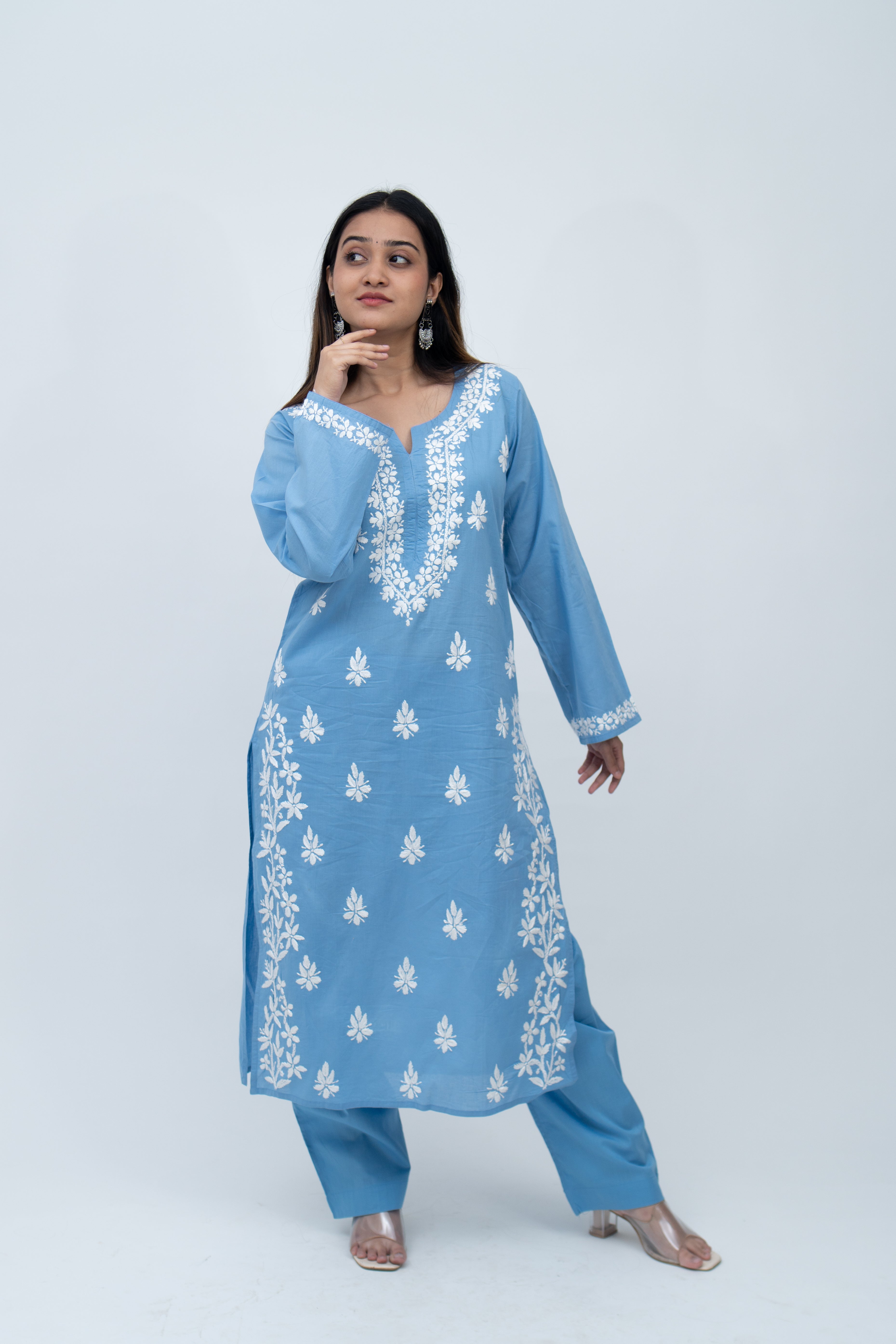 Chikankari Kurti Set- Kurti + Matching pants + Oxidize Earring