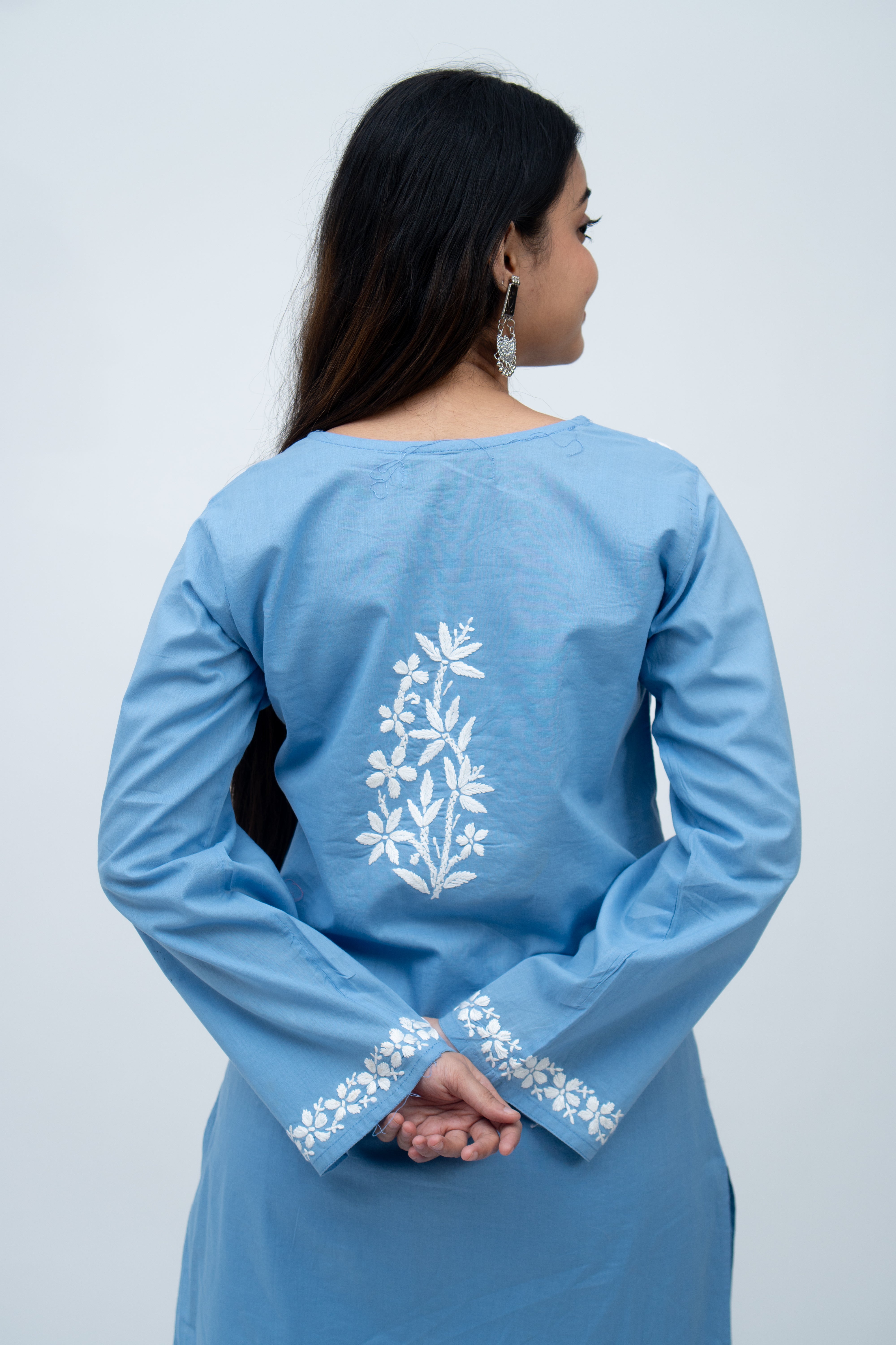 Chikankari Kurti Set- Kurti + Matching pants + Oxidize Earring